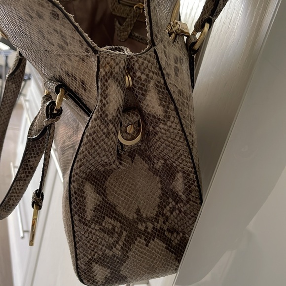 Michael Kors Python Hamilton Crossbody Satchel Tote Bag interesting closure - Picture 8 of 8